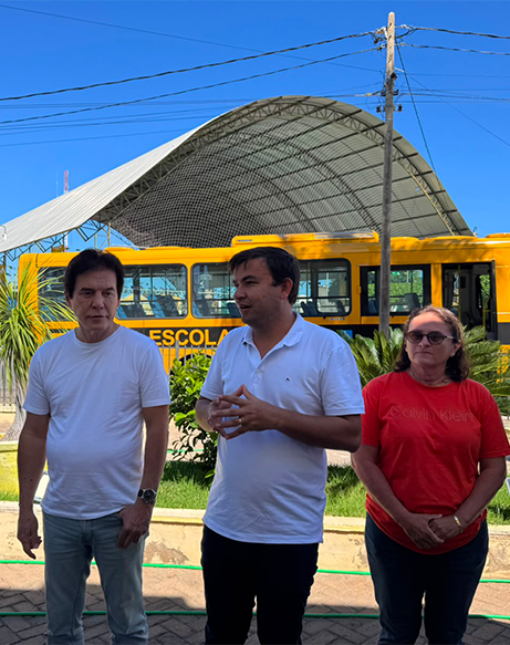 Lajes recebe novo ônibus escolar e reforça frota da rede municipal de ensino