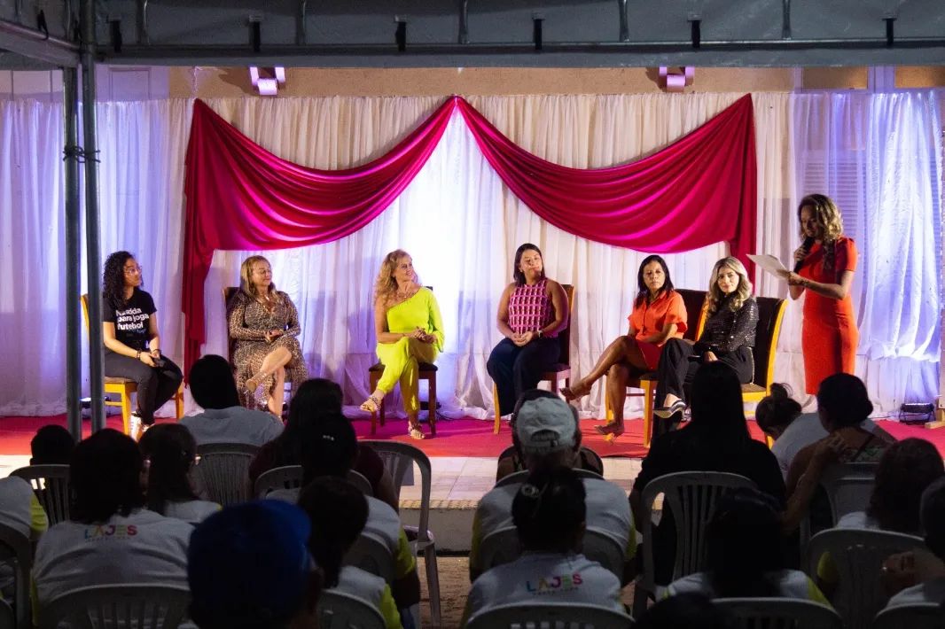 No momento, você está visualizando Durante a noite de ontem (28), aconteceu durante a programação da Semana Alzira Soriano, o MEET – Mulheres que inspiram mulheres
