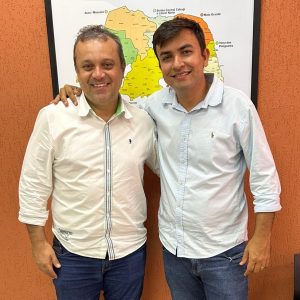 Leia mais sobre o artigo REUNIÃO COM O SECRETÁRIO DE ESTADO DO DESENVOLVIMENTO RURAL E DA AGRICULTURA FAMILIAR, ALEXANDRE LIMA.