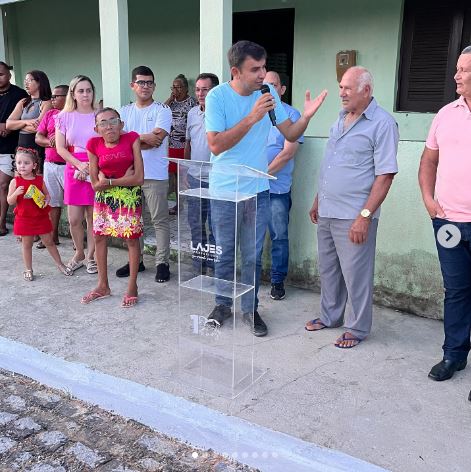 No momento, você está visualizando Entrega da pavimentação da rua Ari Victor e Travessa Projetada 01