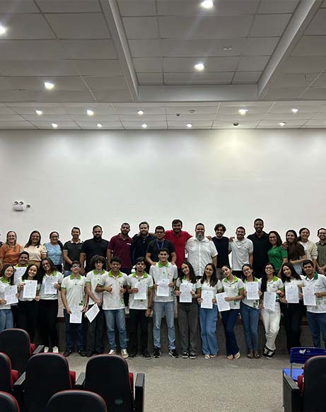 Leia mais sobre o artigo Prefeitura investe na formação profissional e já beneficia mais de 120 estudantes com estágios