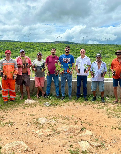 Leia mais sobre o artigo SEDRAF distribui 290 mudas de moringa para reforçar alimentação animal